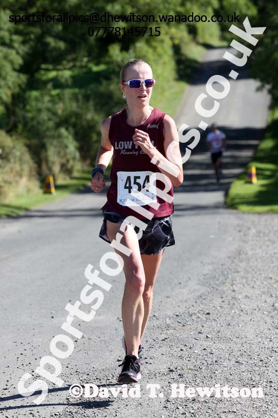 Cheryl Parkin (Low Fell) 3rd women,  Tynedale Jelly Tea 10 Mile Road Race, Hexham. Photo: David T. Hewitson/Sports for All Pics
